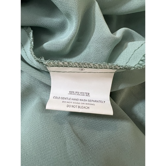 Aura Ruffled Floral Green Dress (NWT) - Picture 6 of 14